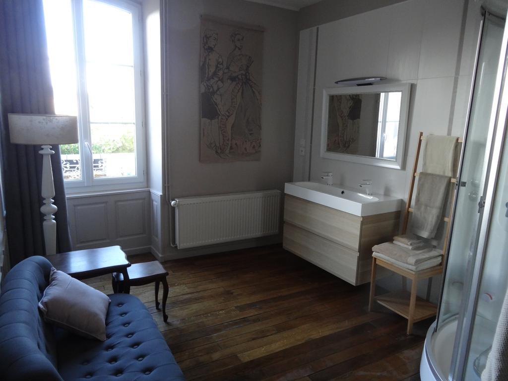 La Bromontoise Chambres D'Hotes Pontgibaud Habitación foto